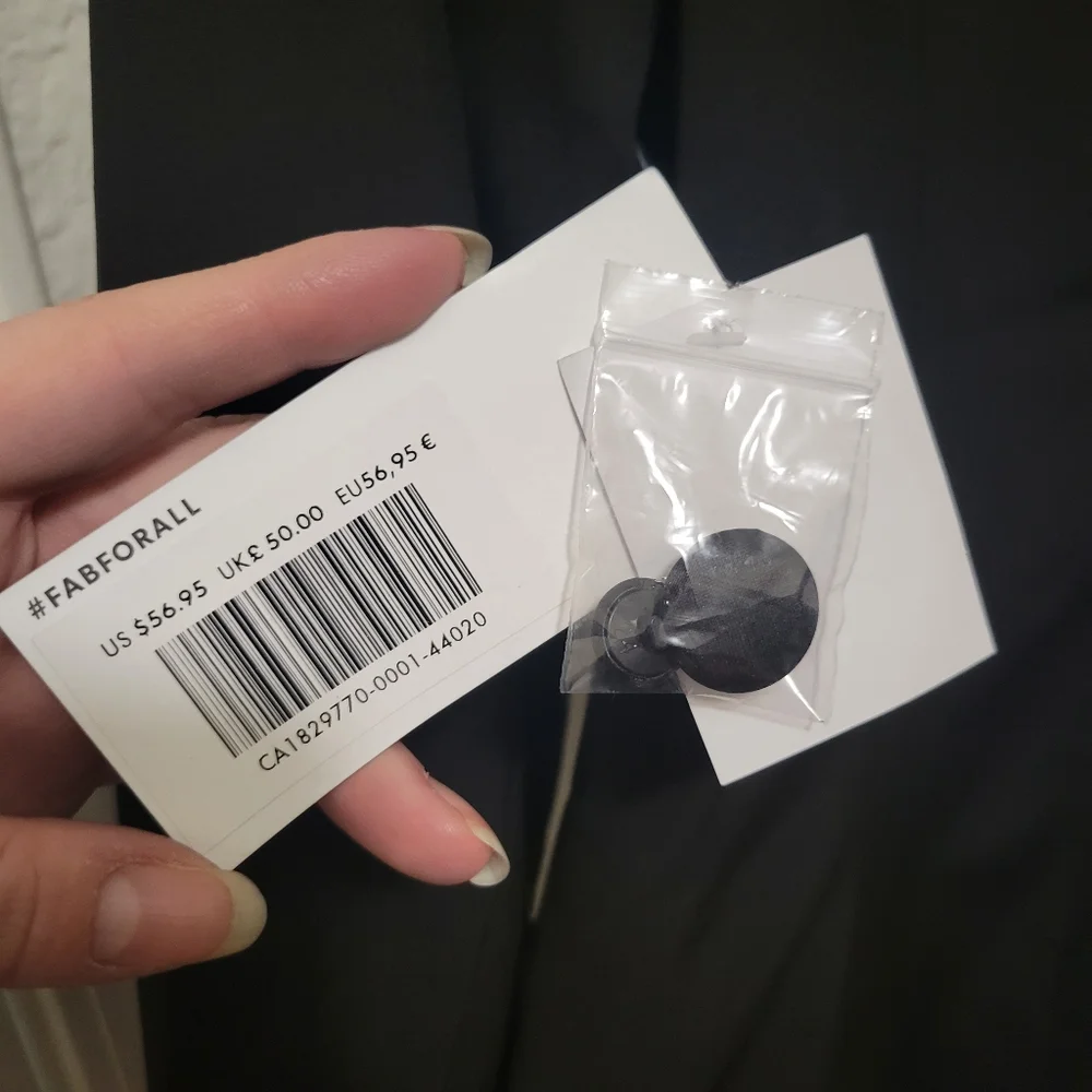 JustFab black women's small blazer - Picture 8 of 8